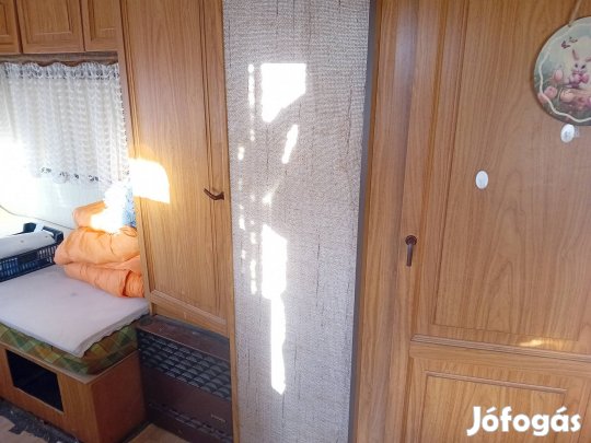 Lakókocsi lakhatásra