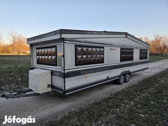 Lakókocsi nagyon szép állapot, 5-6 személyes, a szállitás megoldható