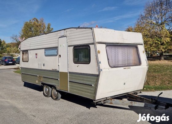 Lakókocsi normális állapotú telepítésre, a szállítás megoldható