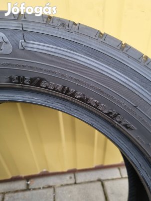 Lakókocsi nyári gumi