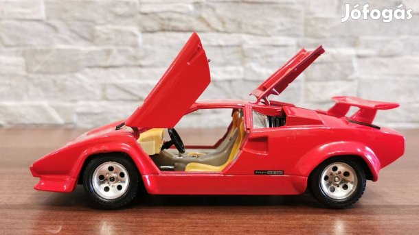 Lamborghini Countach 5000 (1988) 1/ 24 Bburago