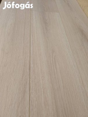 Laminált parketta 