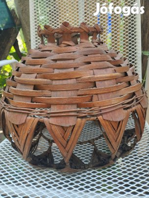 Lámpa búra fonott vessző