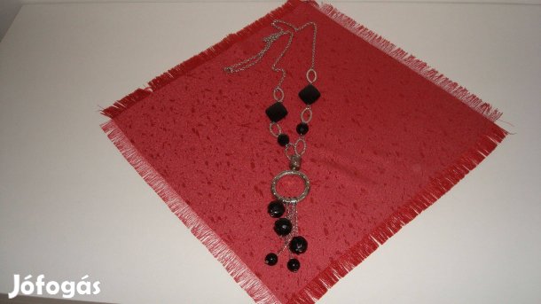 Lánc - Ezüst színű fekete betétes - Új ! 56 cm hosszú