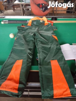 Láncfűrészvágás elleni mellesnadrág eladó-