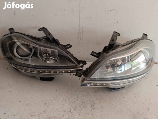 Lancia Delta III jobb , bal első fényszóró