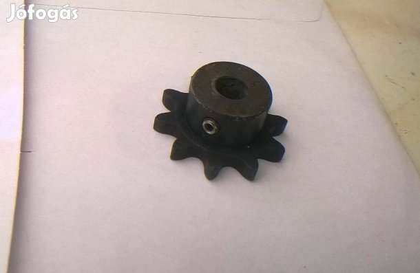 Lánckerék 8-as tengelyre, műanyag , használt , több darab