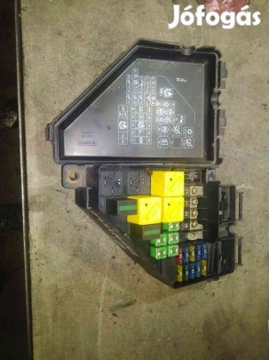 Land Rover Freelander Biztosítéktábla / Relé Tábla