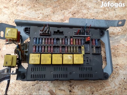 Land Rover Freelander (1997-2006) 2.0Diesel Biztosíták Tábla