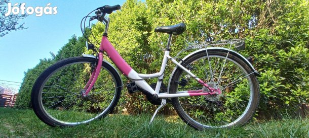 Lány 24-es kerékpár eladó!