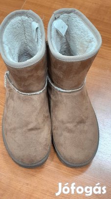 Lány velúr, belül bundás csizma 35 mérte