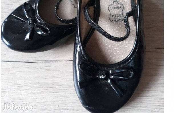 Lányka 28-as fekete balerina cipő