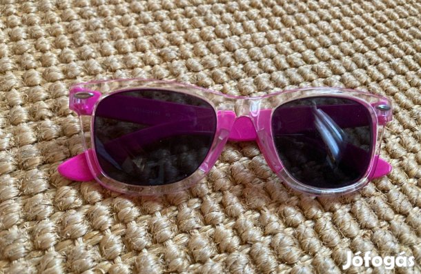 Lányka napszemüveg UV szűrős