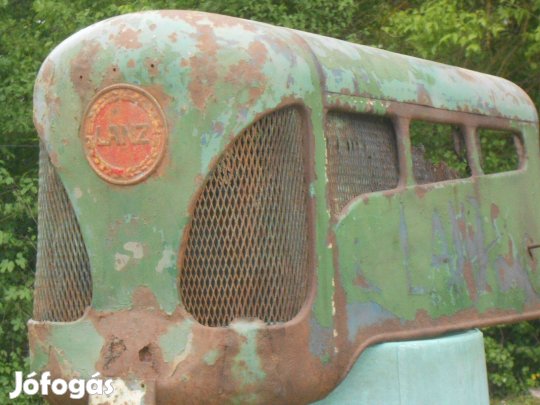 Lanz Buldog régi traktorra gyári használt motorháztető