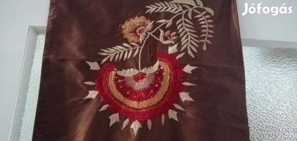 Lapfüggöny hímzett új nagy asztali futó terítő függöny Vivre stb.félár