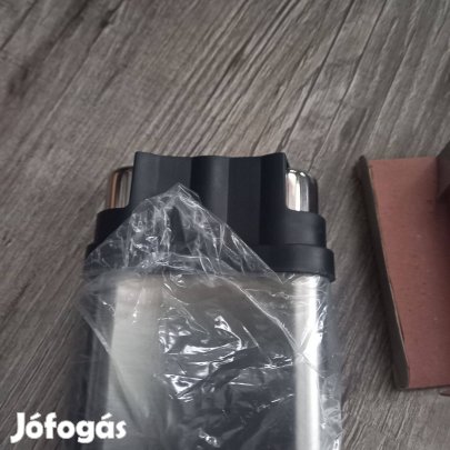 Lapos fémflaska 3 mini pohárral
