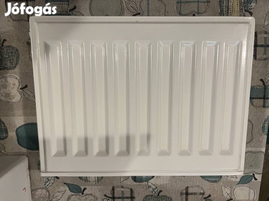 Lapradiátor mini radiátor 400x300 mm 11k típus Új fűtőtest