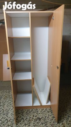 Lapraszerelt kulccsal zárható variálható polcos szekrény eladó