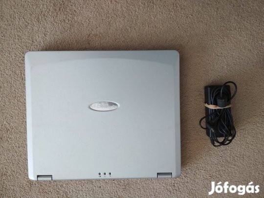 Laptop 15" képátlójú, tápegységgel együtt