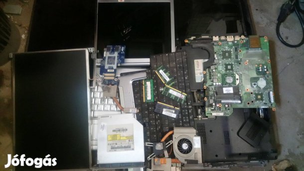 Laptop alkatrészek