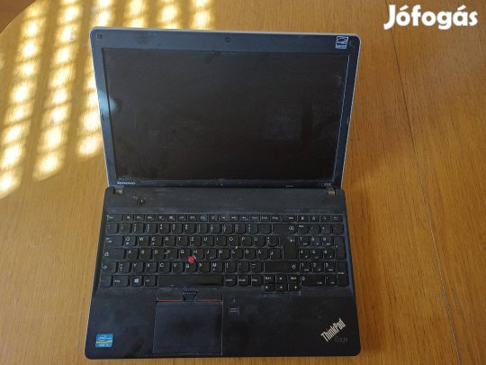 Laptop alkatrésznek eladó.