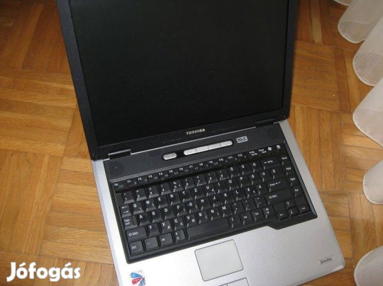 Laptop notebook alkatrésznek / Toshiba Satellite