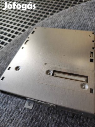 Laptopba optikai meghajtó