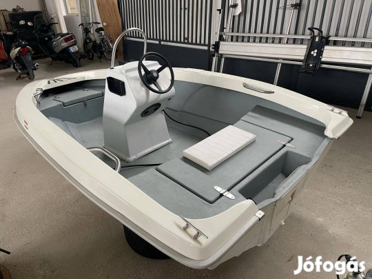 Latrex 355 csónak,motorral,2 db akkumulátorral