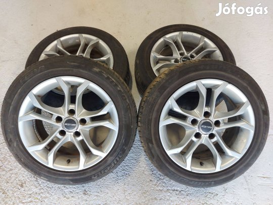 Laufenn 205/55R16 91H nyárigumi 5x112 es 16x7,5J ET35 alufelnin