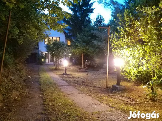 Leányfalu, Hegyalja utcában, családi ház eladó