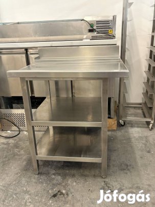 Lefutó asztal / befutóasztal mosogatógéphez, kosárvezető profillal