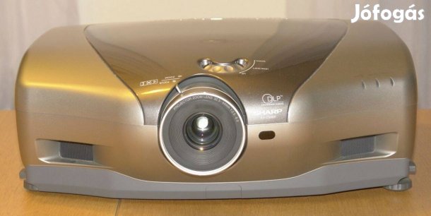 Legendás házimozi projektor, Sharp gyártmányú