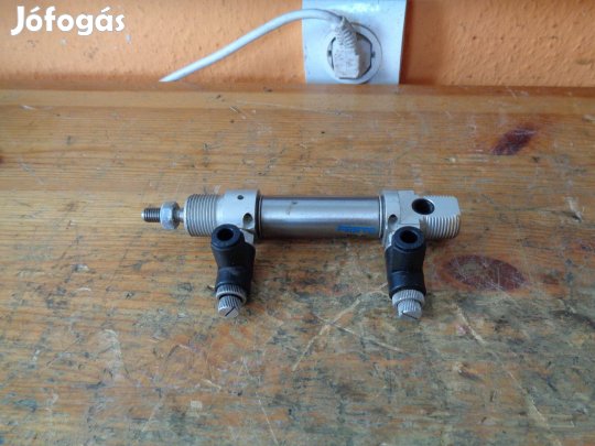 Léghenger pneumatikus munkahenger Festo ( 5865)