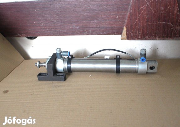 Léghenger pneumatikus munkahenger Festo ( 6888 )