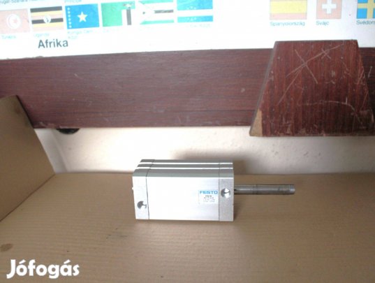 Léghenger pneumatikus munkahenger Festo ( 6890 )