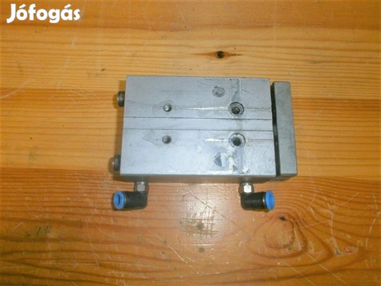 Léghenger pneumatikus munkahenger vezetett Festo ( 4283)