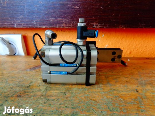 Léghenger pneumatikus munkahenger vezetett Festo ( 6261 )