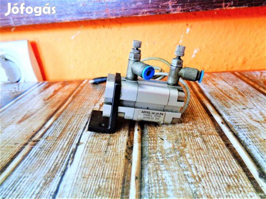 Léghenger pneumatikus munkahenger vezetett Festo ( 6408 )