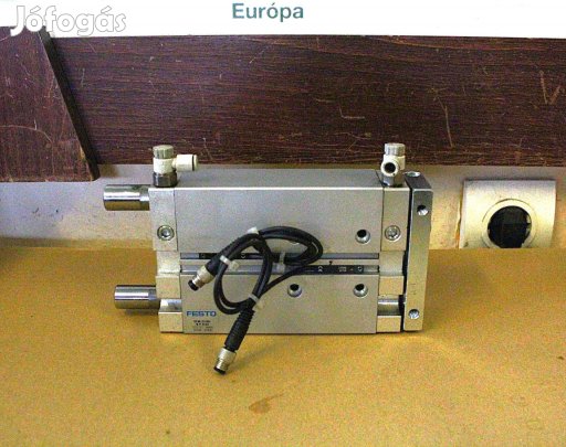 Léghenger pneumatikus munkahenger vezetett Festo ( 7147 )