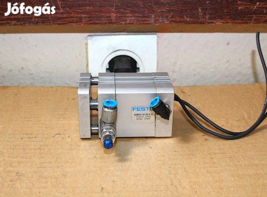 Léghenger pneumatikus munkahenger vezetett Festo ( 7360 )