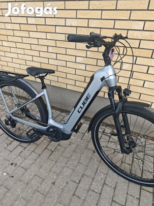 Legkisebb! XS-es Cube Kathmandu SL Ebike eladó! 750 akksi, 530 km!
