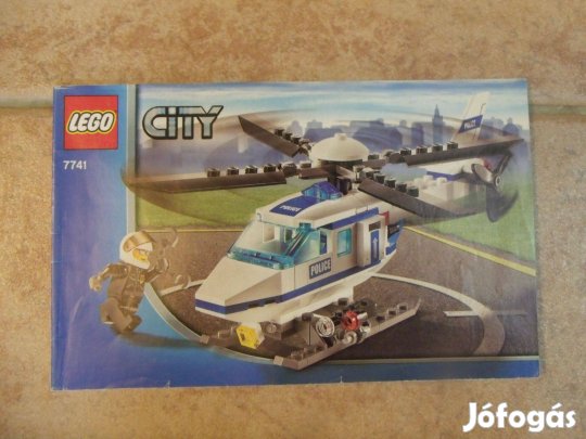 Lego City 7741 Rendőrségi helikopter rendőr pilóta repülő