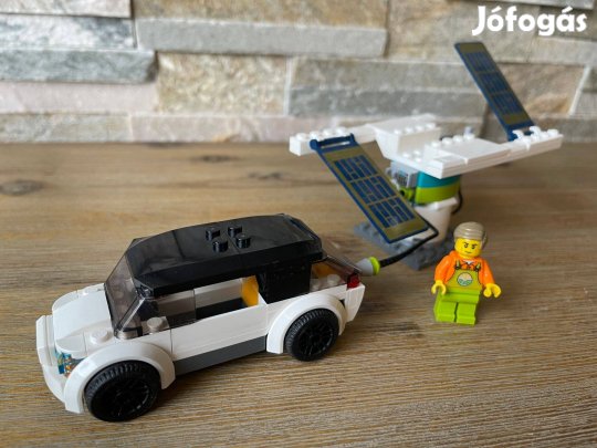 Lego City auto kocsi Lego elektromos kocsi toltoallomassal