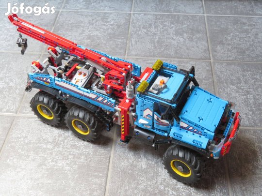 Lego Technic 42070 6x6 távirányítós vontató