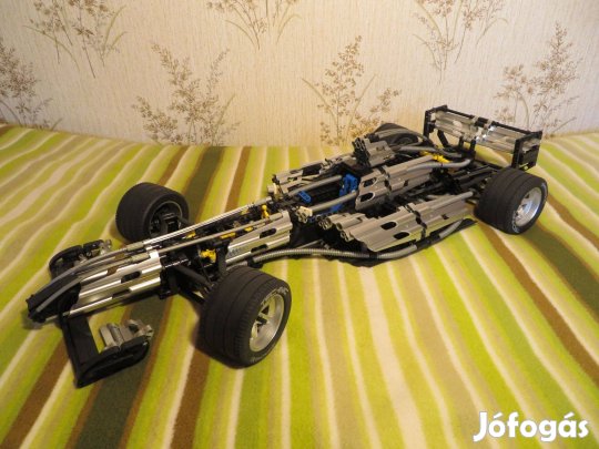 Lego Technic 8458 Silver Champion + új matricaív + füzet