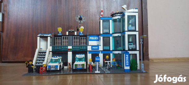 Lego rendőrállomás 7498