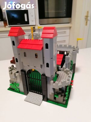 Lego vár egyedi építésű