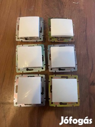 Legrand Valena egypólusú kapcsoló fehér (101) keret nélkül