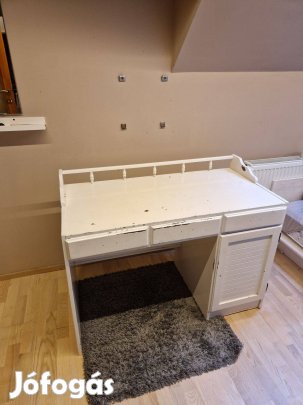 Lehasznált fehér íróasztal