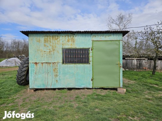 Lemez bódé Balkányban